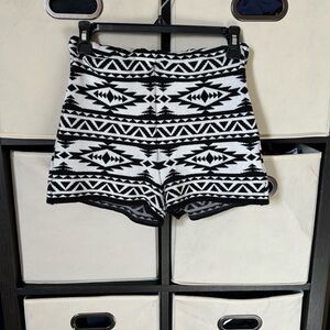 Black and White Patterned Women's Shorts